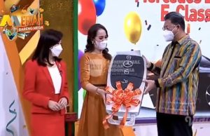 Amoi Warga Sangatta Dapat Mercedez Benz E-Class dari Bank Mega