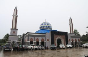 Masjid Asshabirin Teluk Pandan Diresmikan Bupati Ardiansyah Sulaiman