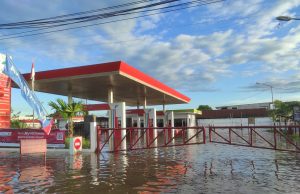 Banjir di Sangatta Meluas Sampai di Jalan Protokol