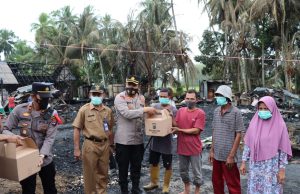 Kapolres HST Turun ke Kambat Selatan, Prihatin dan Imbau Warga Waspada Ancaman Kebakaran