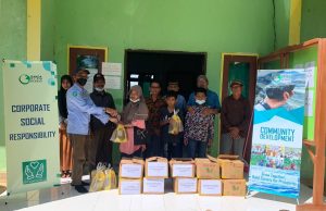 400 Warga Pesisir Kutim Terima Bantuan Migor dari PT GAM