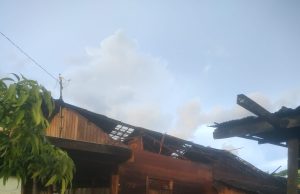 Puting Beliung Hantam Bamban Utara HSS, Puluhan Rumah Rusak, Penghulu Tewas Kena Setrum