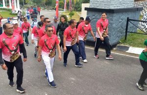 Jalan Sehat HUT RI, Danlanal Ingin Perekonomian Kutim Pulih Lebih Cepat