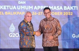 Isran Jadi Saksi Nikah