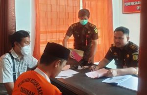 Penyidik Polres Batu Serahkan Tiga Perkara ke Kejari