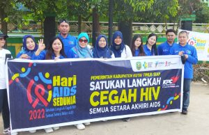Peringati Hari AIDS Sedunia KPAD Kutim Bagikan 1.200 Leaflet