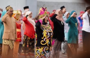 Upacara hari Amal Bhakti Kementerian Agama ke 77 di Kota Batu, Peserta Kenakan Pakaian Adat