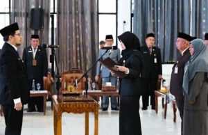 Bupati HST Lantik Enam Pejabat Tinggi Pratama, Siapa Saja Mereka Itu, Simaklah!
