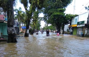 Wilayah Kota Barabai Dikepung Banjir, Perekonomian Nyaris Lumpuh