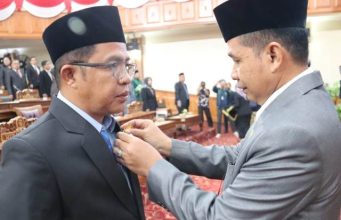 M Amin Gantikan Yulianus Jadi Anggota DPRD Kutim