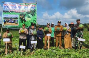 Ketua DPRD Minta Pemkab Galakkan Buah Semangka di Seluruh Kutim