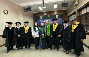 Momen Aktor Deddy Mizwar Raih Gelar Doktor