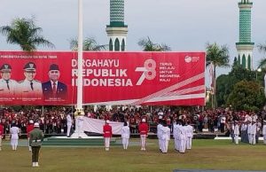 Kapolres Kutim Jadi Irup Penurunan Bendera 17 Agustus