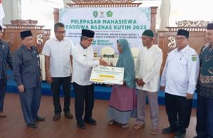 BAZNAS Biayai Lima Orang Kuliah di STEI SEBI Depok