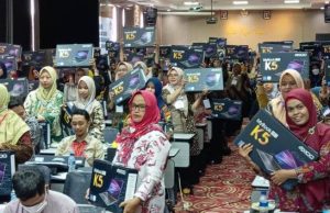 151 Laptop Digelontorkan untuk Guru PAUD