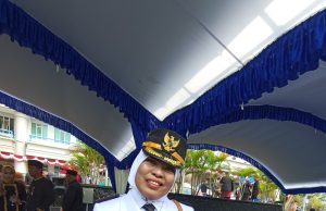 Inovasi Kampung Beragam Antarkan Hasdiah Terima Piagam Penghargaan Bupati Kutim