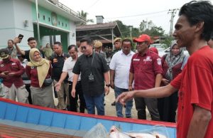 Edi-Rendi Tuntaskan Janji Kampanye, Program 25 Ribu Bantuan Nelayan Produktif Capai Target