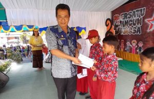 Kadisdikbud Apresiasi SD YPPSB Berbagi Kepada Sesama Pelajar
