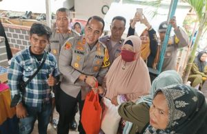 Jumat Curhat, Polres dan PWI Kutim Bagikan Sembako
