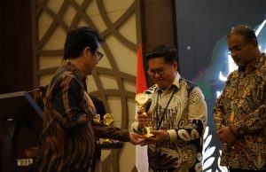 JMSI Award 2024, Wakil Bupati Kukar Dianugerahkan Tokoh Peduli UMKM