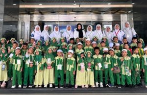 60 Siswa KB-TK IT Raudhatul Jannah Samarinda Diperkenalkan ke Kantor Gubernur
