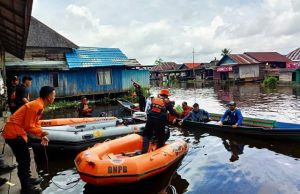 Dua Hari Hilang di Perairan Rawa HST – HSU, Kakek 74 Tahun Ditemukan SAR Gabungan Masih Hidup