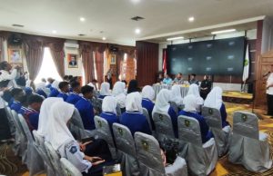 Pelajar SMP Ranpul Kunjungi DPRD Kutim