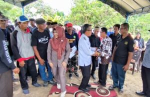 Ardiansyah Janji Gratiskan Seragam dan Buku bagi Siswa TK hingga SMP se-Kutim