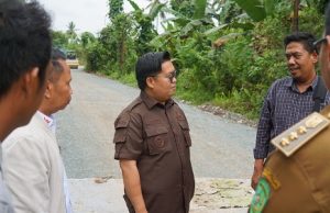 “Gelombang Darat” di Tama Pole Mulai Bisa Diatasi, Wabup Kukar Tinjau di Lapangan