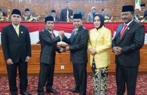 Jimi dan Anjas Pimpinan Sementara DPRD Kutim