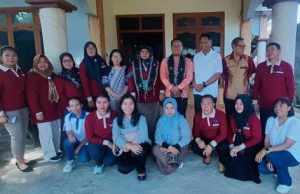 DPPKB Kutim Studi Tiru KB Paskapersalinan dan Kesertaan KB MKJP di Manggarai