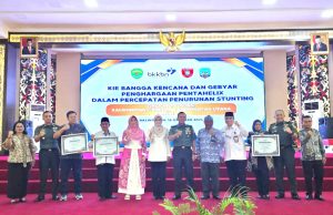 Kutim Peroleh Penghargaan Pentahelix dari BKKBN