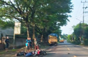 Kali Ini, Truk Angkutan Batu Bara Tabrakan di Daerah Sungai Raya HSS, Pengendara Motor Masuk RS