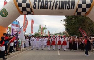 Ratusan Pelajar SD dan SMP Ikuti Lomba Gerak Jalan Dispora Kukar