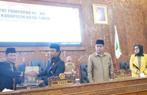 Pemerintah Sampaikan Tanggapan Fraksi di Sidang Paripurna DPRD
