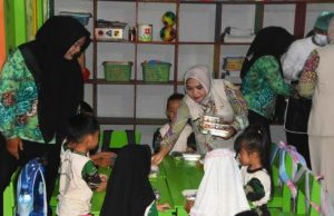 Uji Coba MBG Kembali di HST, Lian : Terima kasih Kodim 1002/HST, Anak Anak Menyukai Menu Ini