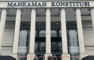Menunggu Putusan Sela MK