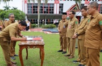 Apel Pagi di Setkab Kukar, Dirangkai Penandatanganan Komitmen Core Values ASN berAkhlak