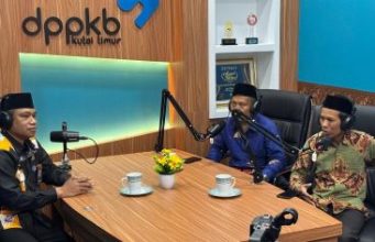 Kepala Kemenag Kutim Tampil di Podcast DPPKB, Bahas Pembinaan Keluarga dan Pencegahan Stunting