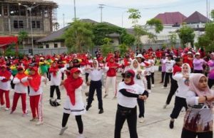 Senam Bersama Meriahkan Peresmian Gedung PKK Kukar