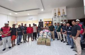 Grup Astra Agro Salurkan Bantuan untuk Warga Terdampak Banjir di Desa Marah Haloq