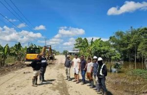 PT ABK Bantu Perbaikan Jalan di Kenohan