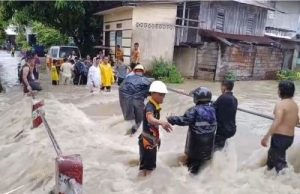 “Tolong Kulkasku Ngambang”