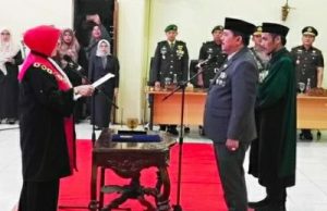 Kursi Jabatan Ketua DPRD HST Resmi Diduduki Pahrijani, Apa Katanya, dan Siapakah Pria Itu?