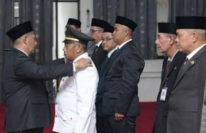 Sembilan Pejabat Pangku Tugas Baru di HST, Bupati Rizal : Jadilah Pembaharu dan Bukan Pengekor