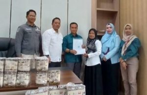 Disperindag Apresiasi MHU Berikan Bantuan Pelaku Usaha Amplang Walet