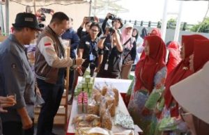 Gerlar Dagang Warnai Kegiatan Harganas di Kukar, Bupati : Keluarga Fondasi Utama Bentuk Karakter