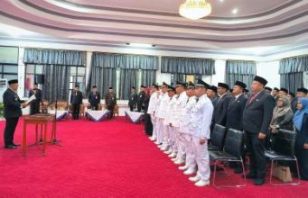 41 Pejabat Dilantik Bupati HST, Samsul Rizal : Semangatlah Melayani, Bukan Minta Dilayani