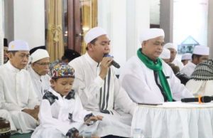 Grup Musik Hadrah Al-Fattah Ramaikan Pembacaan Maulid Barzanji di Keraton Kukar Ing Martadipura