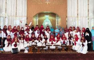 Ratusan Pegawai Perempuan Meriahkan Cara Khotmil Quran Korpri dan Peringatan Maulid Nabi